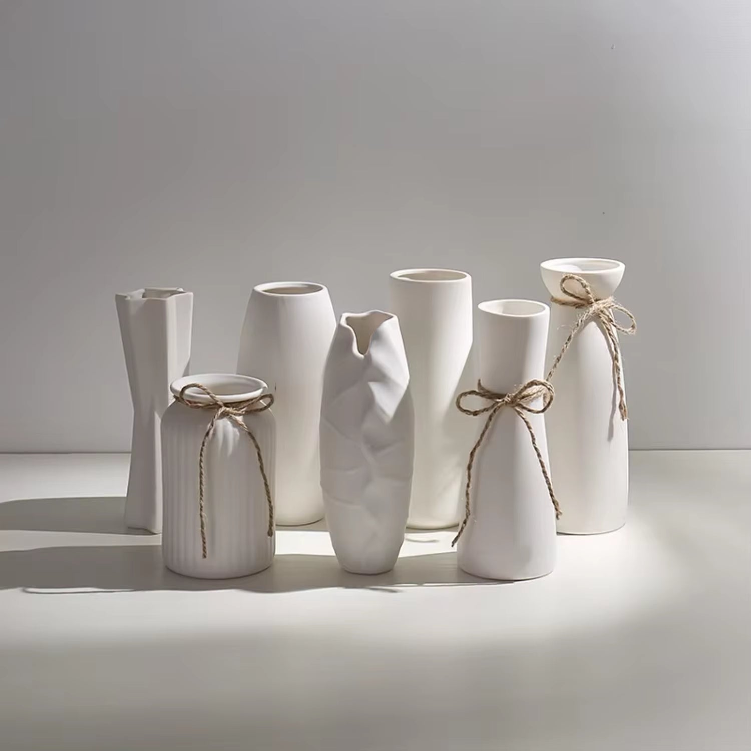 Minimalist Ceramic Flower Vase Room White Flower Ware Office Desktop Decorations Jar Ikebana Flowers Vase Nordic Vase Vase